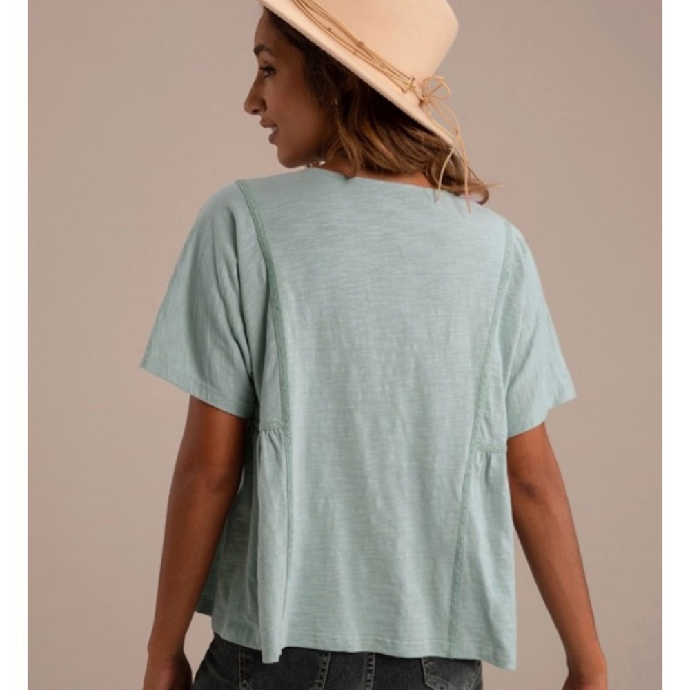 Petallush Solid Color V Neck Button-Up Blouse - image 2